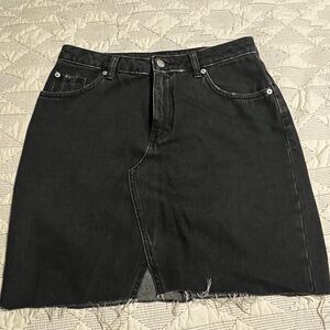 Black H&M denim raw hem skirt